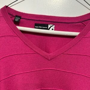 Saks Fifth Avenue V-Neck Pink Sweater with Textured Panels